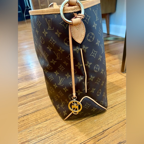 Louis Vuitton Pristine Hobo - Delightful MM - Picture 9 of 12